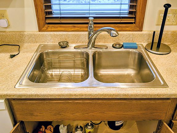 5th image of 304 Brookside Ct #2