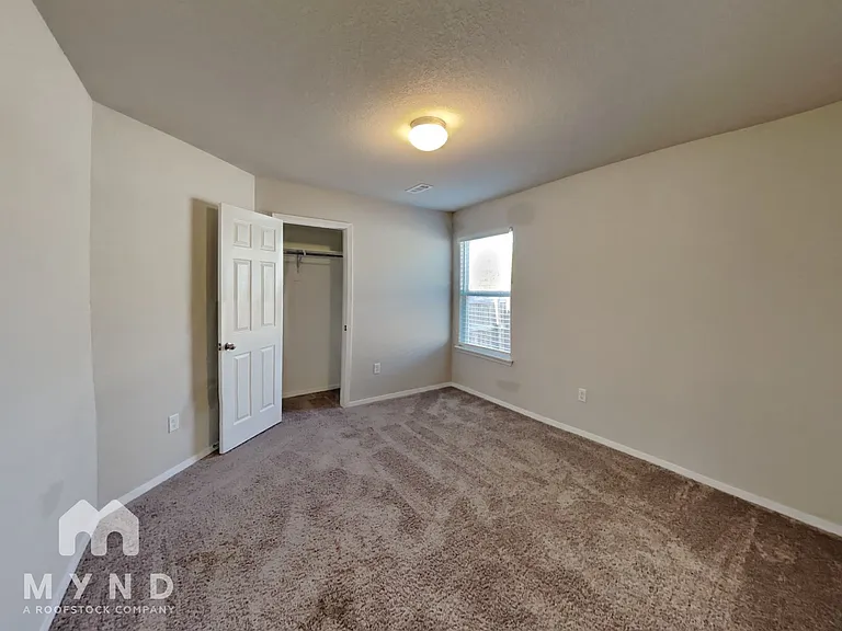 2109 N Lexington St — Photo 17