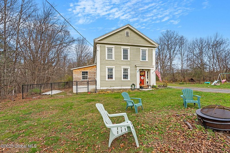 2nd image of 134 Factory Hollow Road