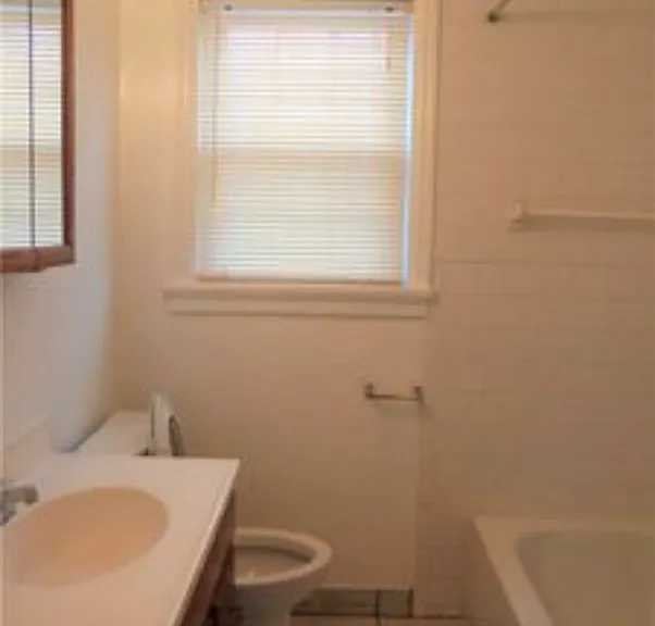 1607 Minefee St — Photo 7