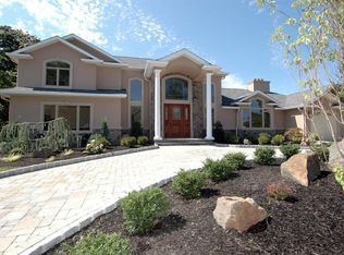16 Oak Pl, North Caldwell, NJ 07006