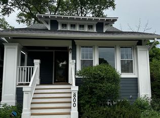 800 N Ridgeland Ave, Oak Park, IL 60302