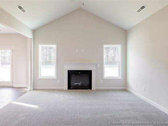 5th image of 128 Magnolia St