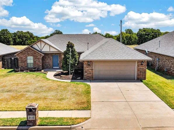 2112 Appalachian Trl, Edmond, OK 73003