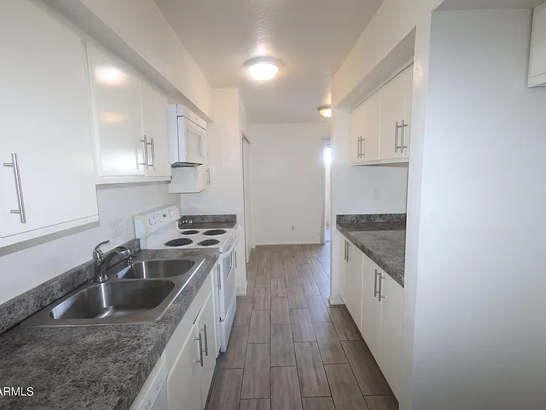 7610 N 61st Ave #7610 — Photo 16
