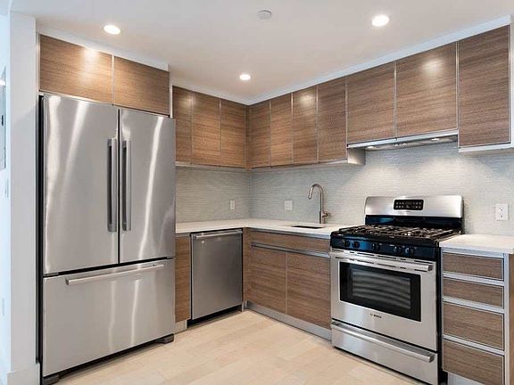 5th image of 4705 5th St