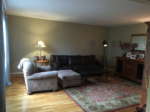 4th image of 9508 Fallson Ct