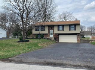122 Woodbridge Pl, Pataskala, OH 43068