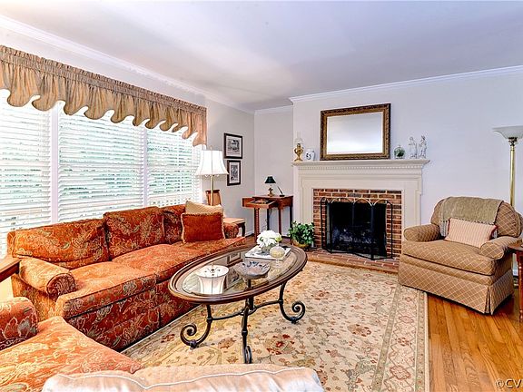 5th image of 110 Clarendon Ct