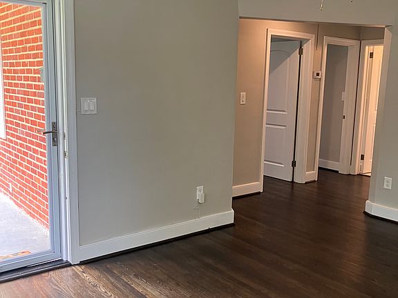 4th image of 915 Hampton Rd