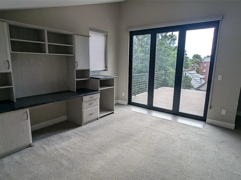 2736 Decatur St — Photo 17