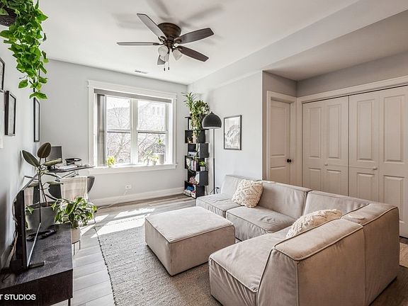 2nd image of 1424 E 53rd St #305