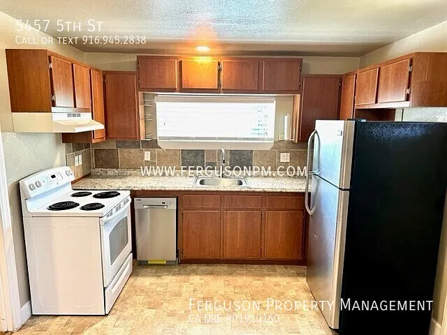 5457 5th St — Photo 12