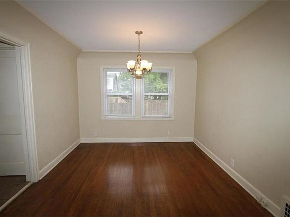 5th image of 1404 E 58th St