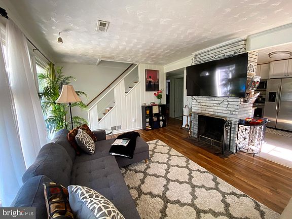 4th image of 5705 Denfield Rd