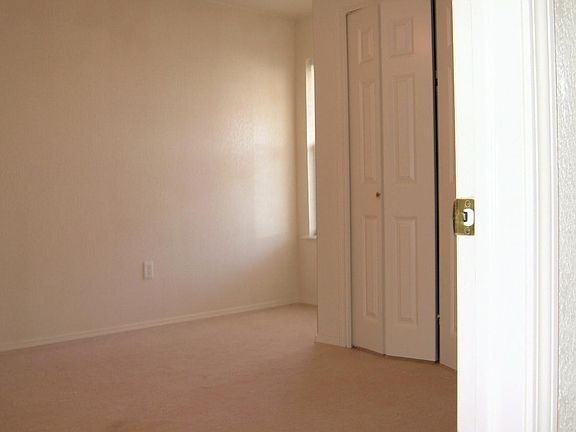 Front Bed Room