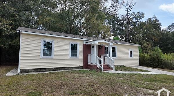 1st image of 2689 Village Green Ln