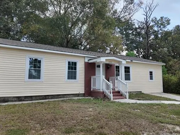2689 Village Green Ln, Macon, GA 31206