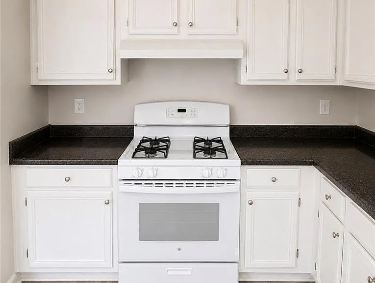 5571 Tunbridge Wells Rd — Photo 5