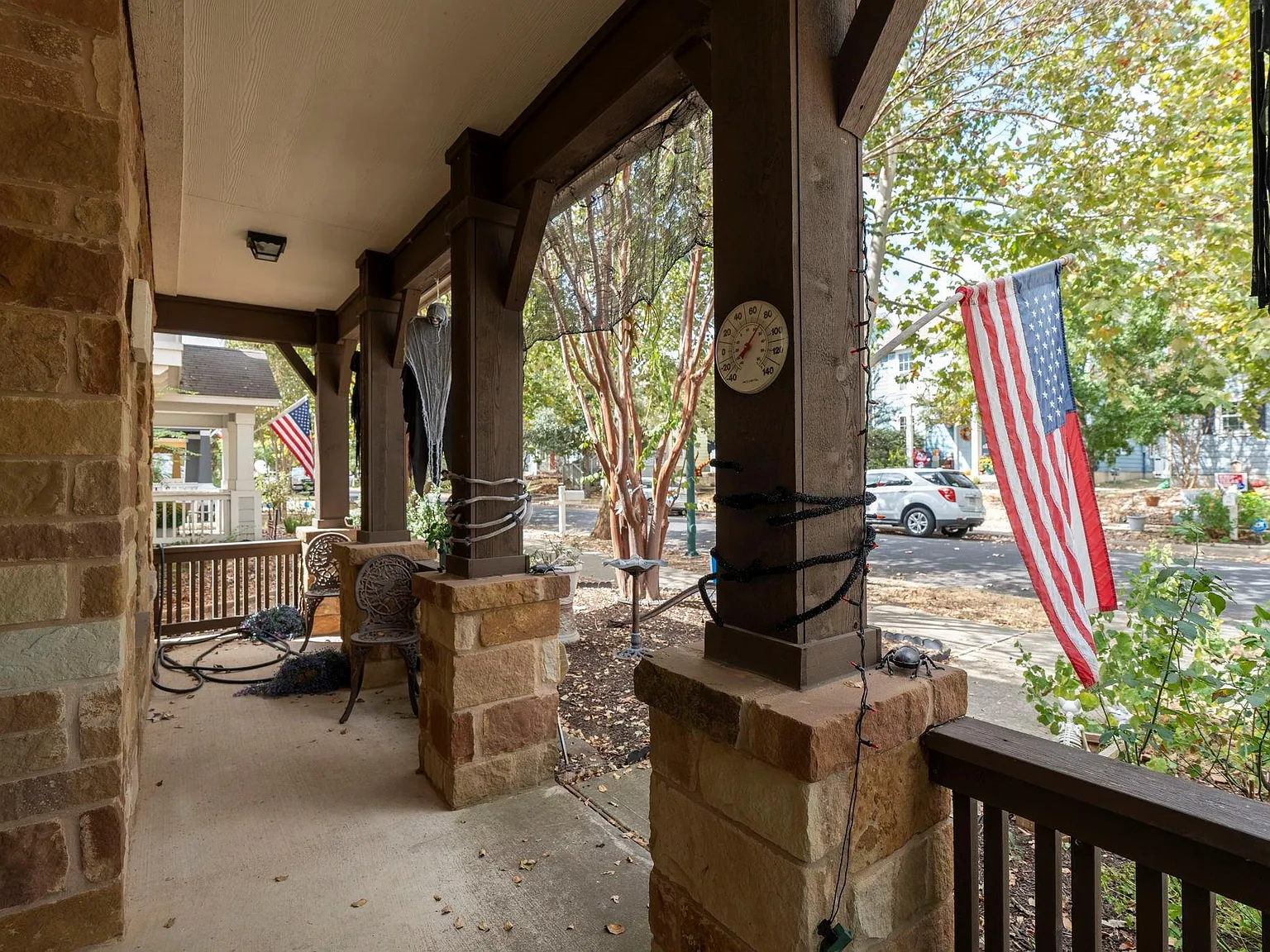 3 bed, 2.5 bath, 1830 sqft, $1,900 — Photo 4