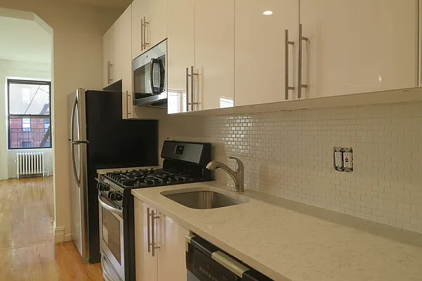 Rented by GPA Realty | media 4