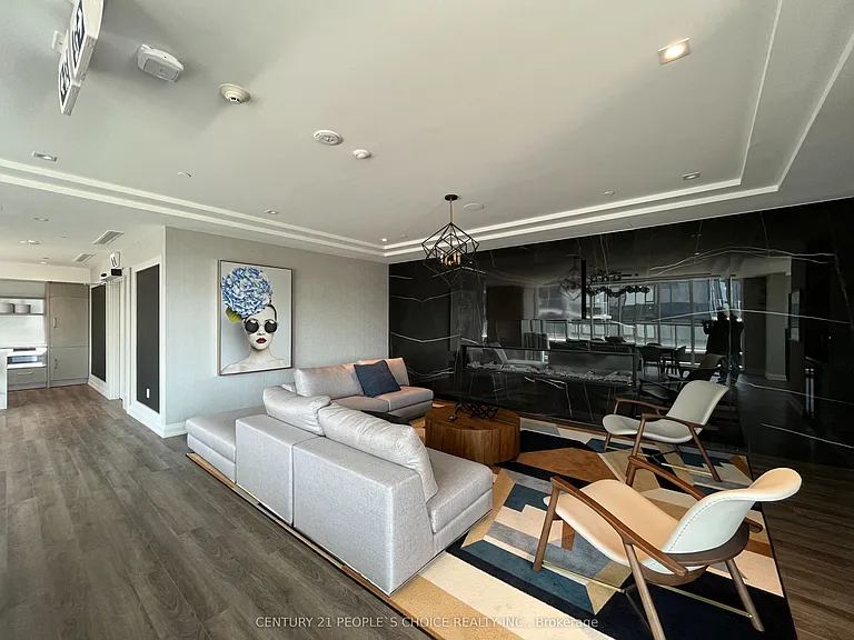 212 King William St #703 — Photo 33
