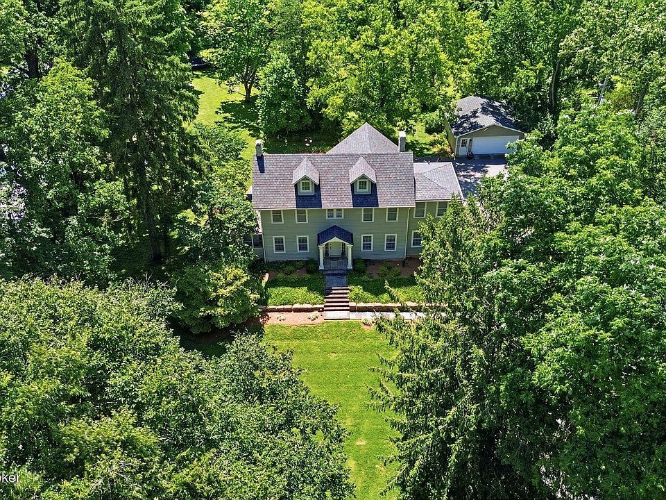 1st image of 902 Bellewood Rd
