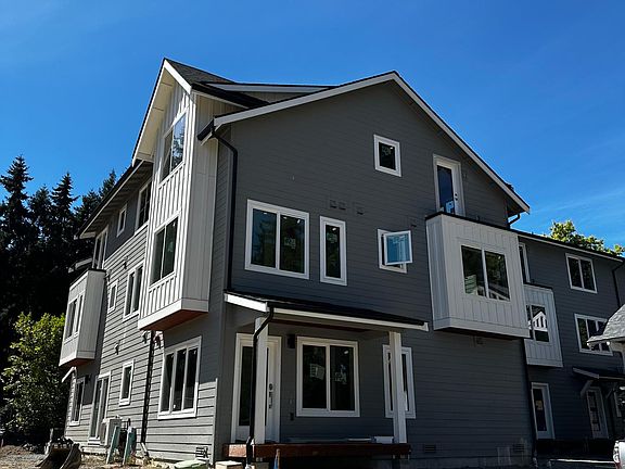 4th image of 1909 N Oakes St #1