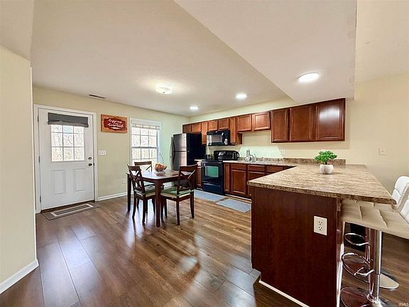 4th image of 1250 W Adams Hill Cir APT 504