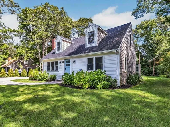 288 Lincoln Road, Hyannis, MA 02601