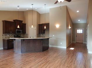 296 Yellowwood St, Junction City, OR 97448