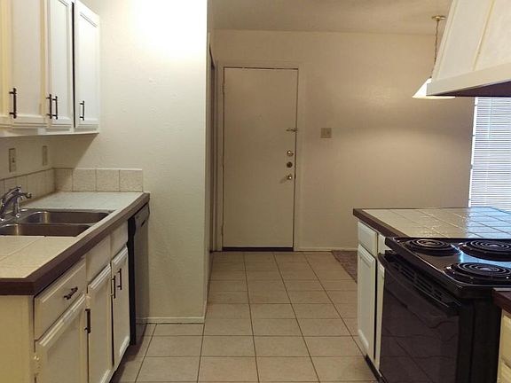 3rd image of 7132 Winterberry Dr