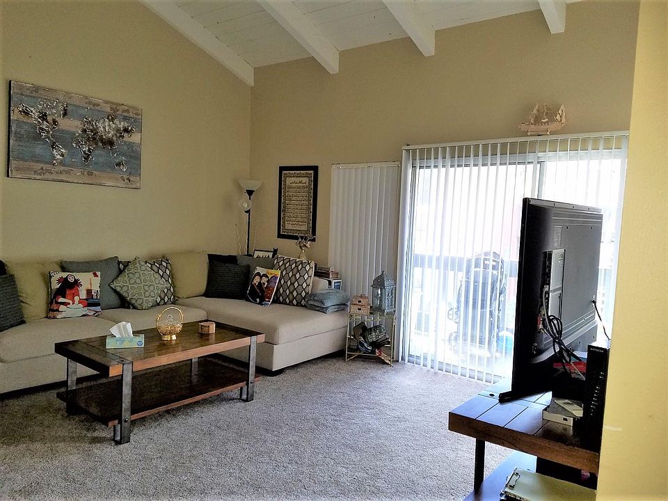 1st image of 17147 W Bernardo Dr