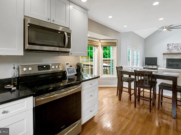 7729 Silver Sage Ct — Photo 14