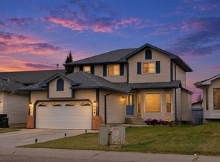 614 Jenner Cv NW, Edmonton, AB T6L 6R1
