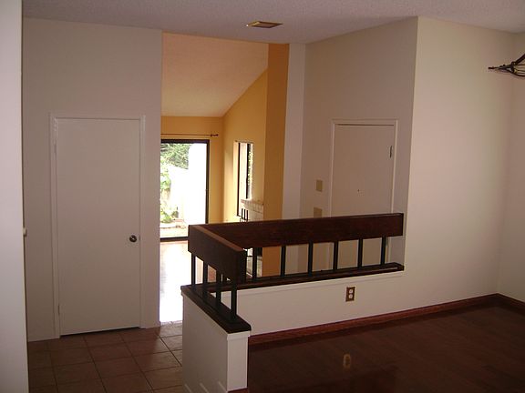 4th image of 818 Cardamom Ct
