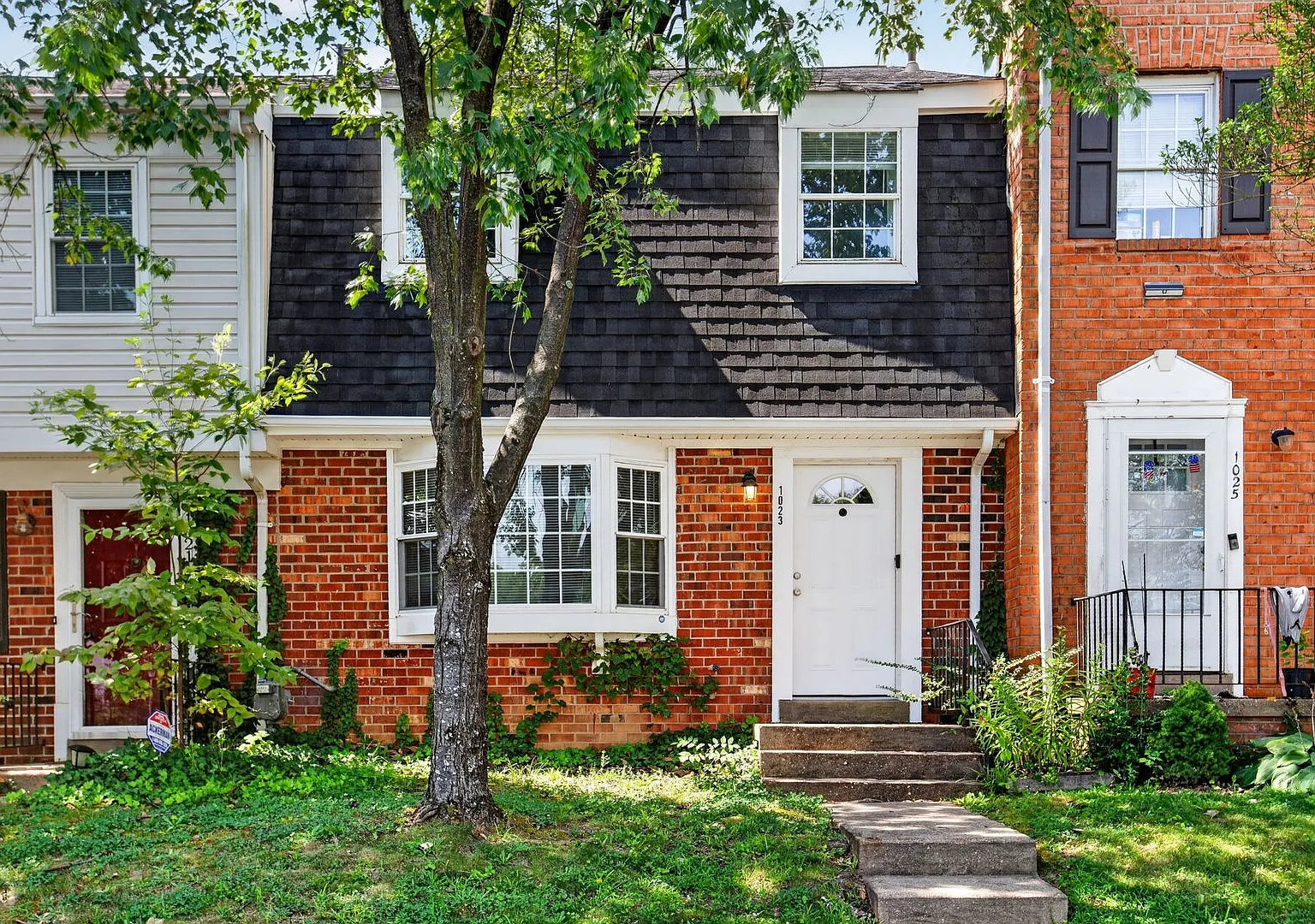 New Renovated 3 Bedroom Townhouse Fredericksburg, Stafford County — Photo 2