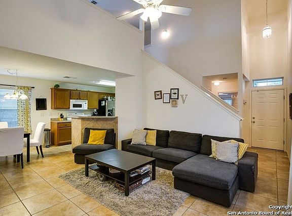 2nd image of 7907 Woodchase Dr