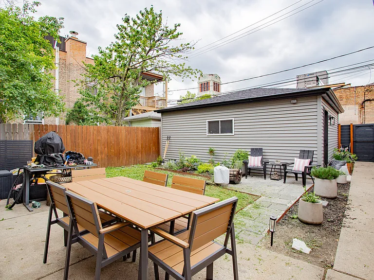2906 N Harding Ave #2 — Photo 4