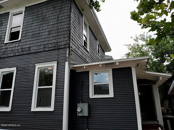 2nd image of 47 E 18th St