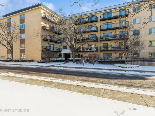 8600 Waukegan Rd Unit 204E, Morton Grove, IL 60053