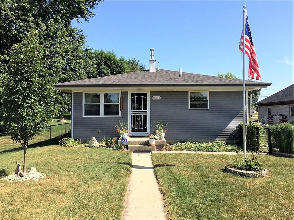 1st image of 2824 E Bradbury Ave