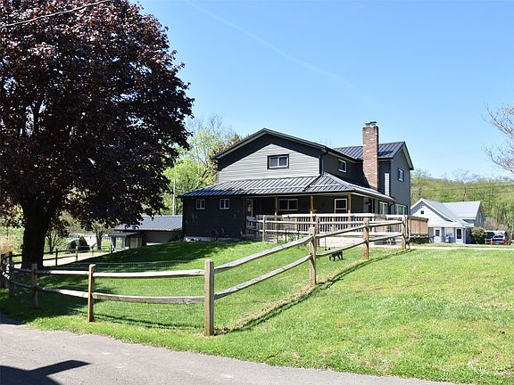 3rd image of 1334 Cochranton Rd