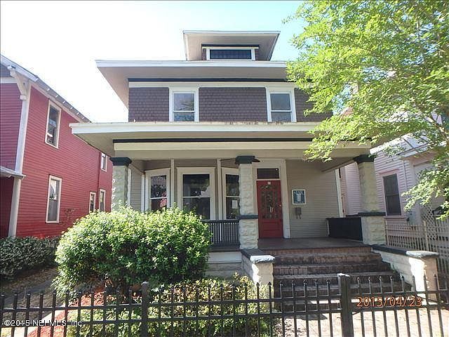 1st image of 310 E 7th St