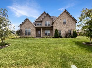 906 Stovers Gln, Murfreesboro, TN 37128