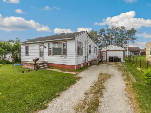 1107 W 21st St, Rock Falls, IL 61071