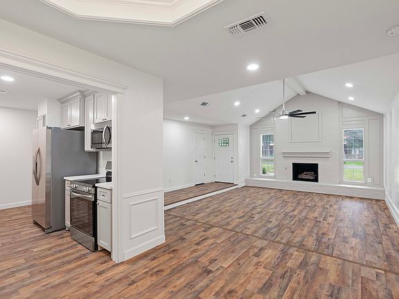 4th image of 4630 Bayberry Ln