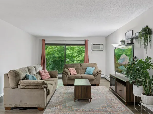 1903 Silver Bell Rd APT 314, Eagan, MN 55122