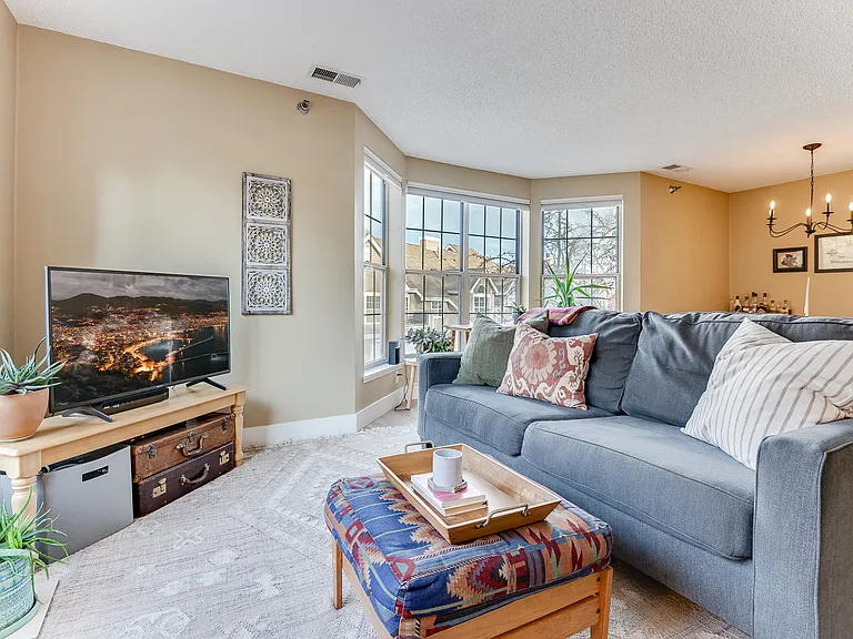 6177 Chasewood Pkwy #104 — Photo 9