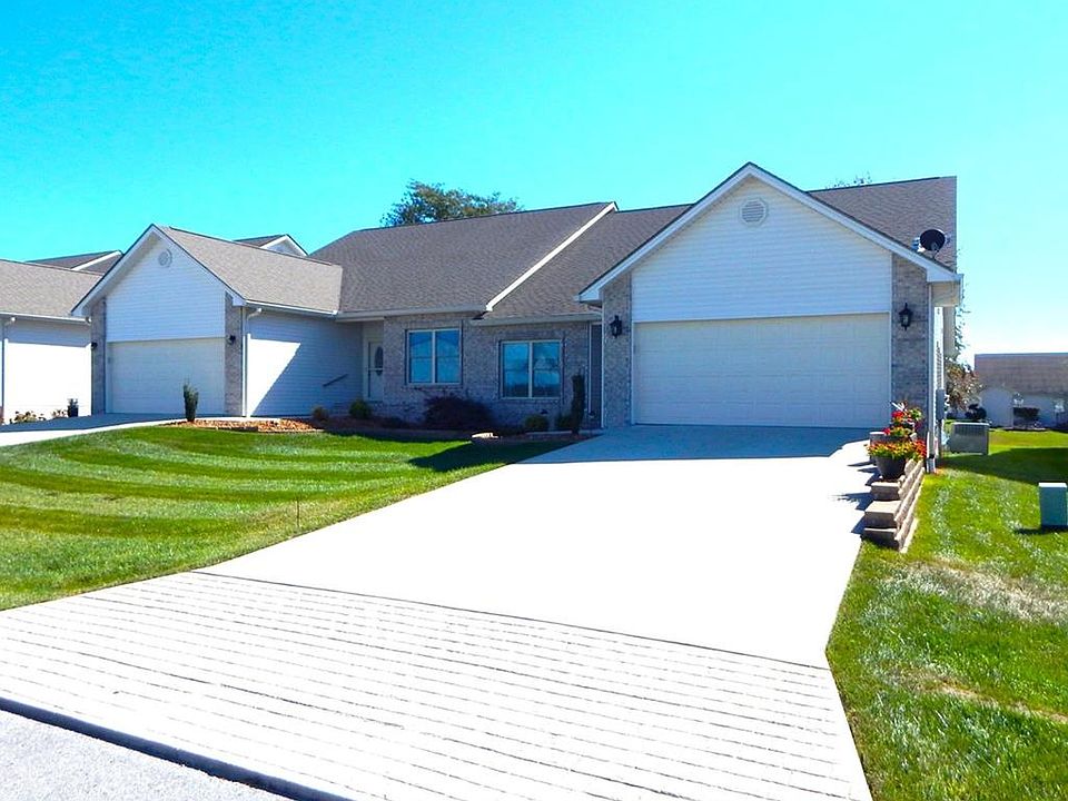 1st image of 348 Woodgate Dr